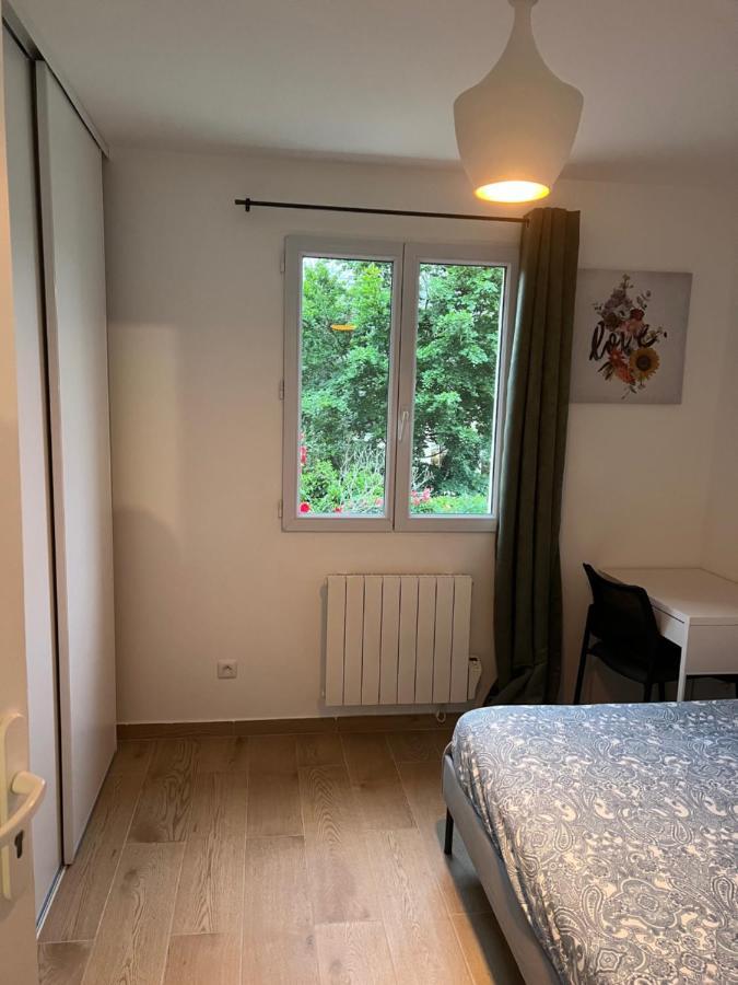 Appartement Lumineux Pres Metro Saint-Denis  Exteriör bild