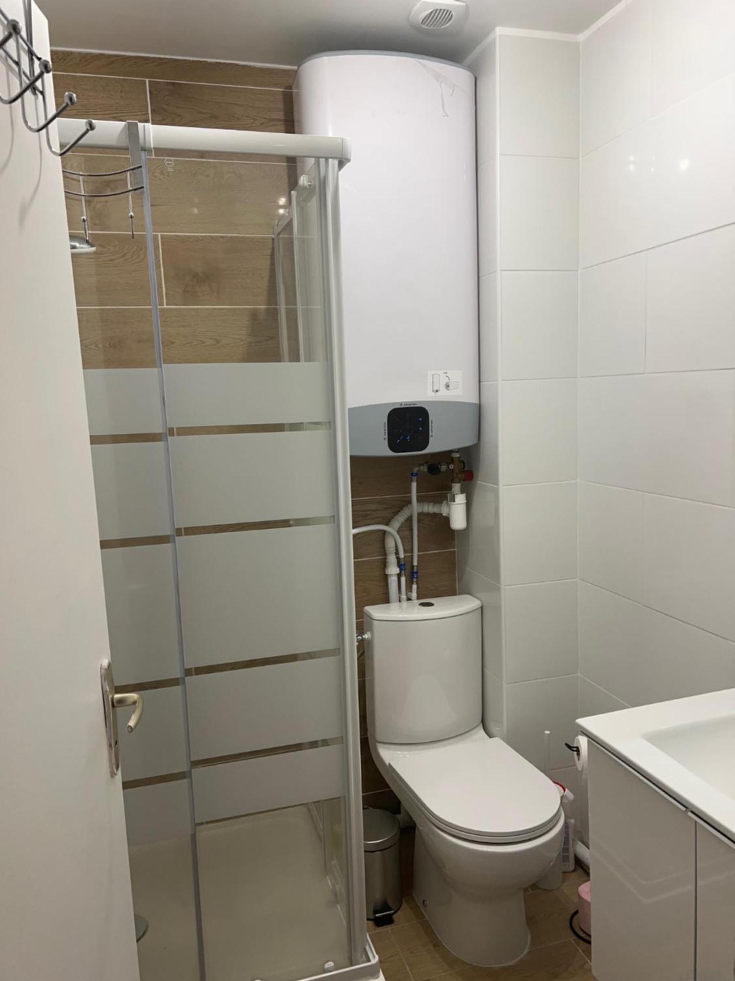 Appartement Lumineux Pres Metro Saint-Denis  Exteriör bild