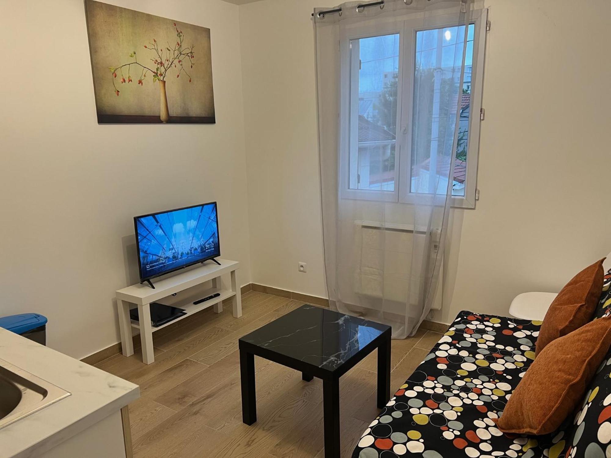 Appartement Lumineux Pres Metro Saint-Denis  Exteriör bild
